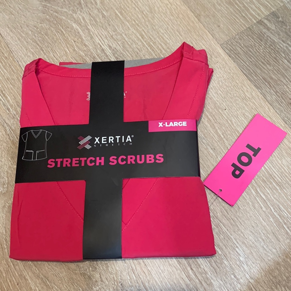 Xertia stretch scrubs
